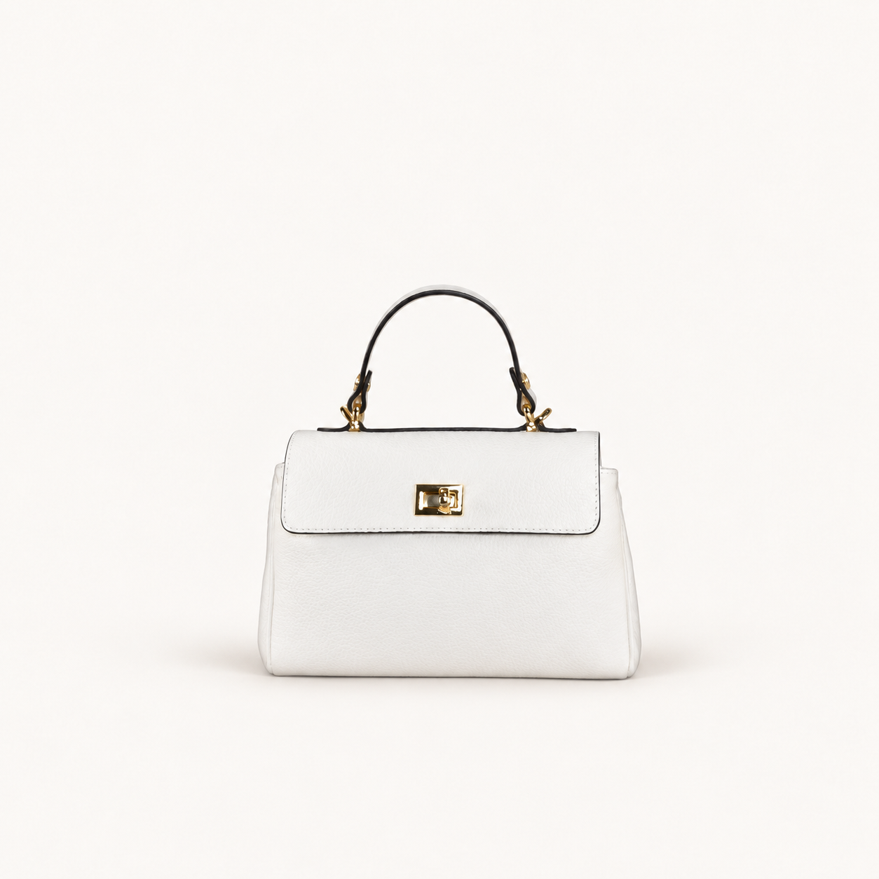 Livia Bag op zachte neutrale achtergrond