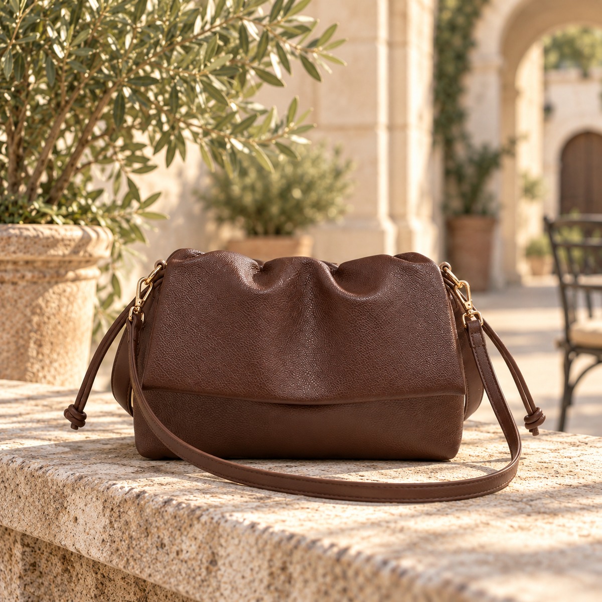 City Shoulder Bag 02522 – lifestyle sfeer