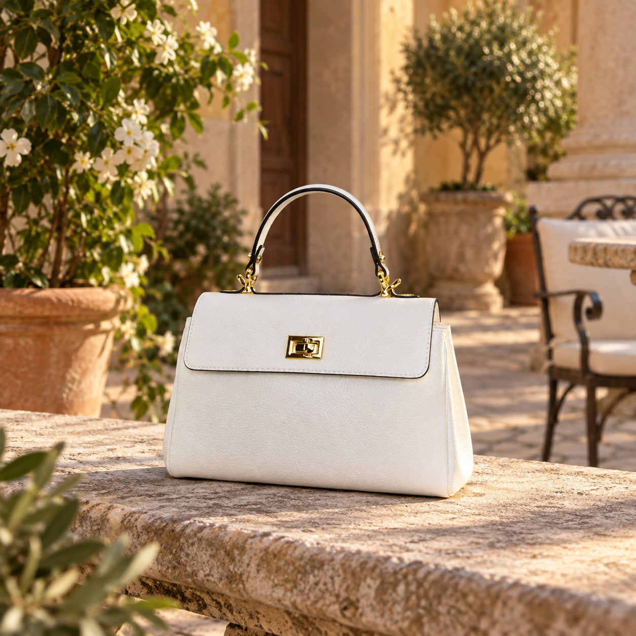 Livia Bag in 
wit, sfeerbeeld