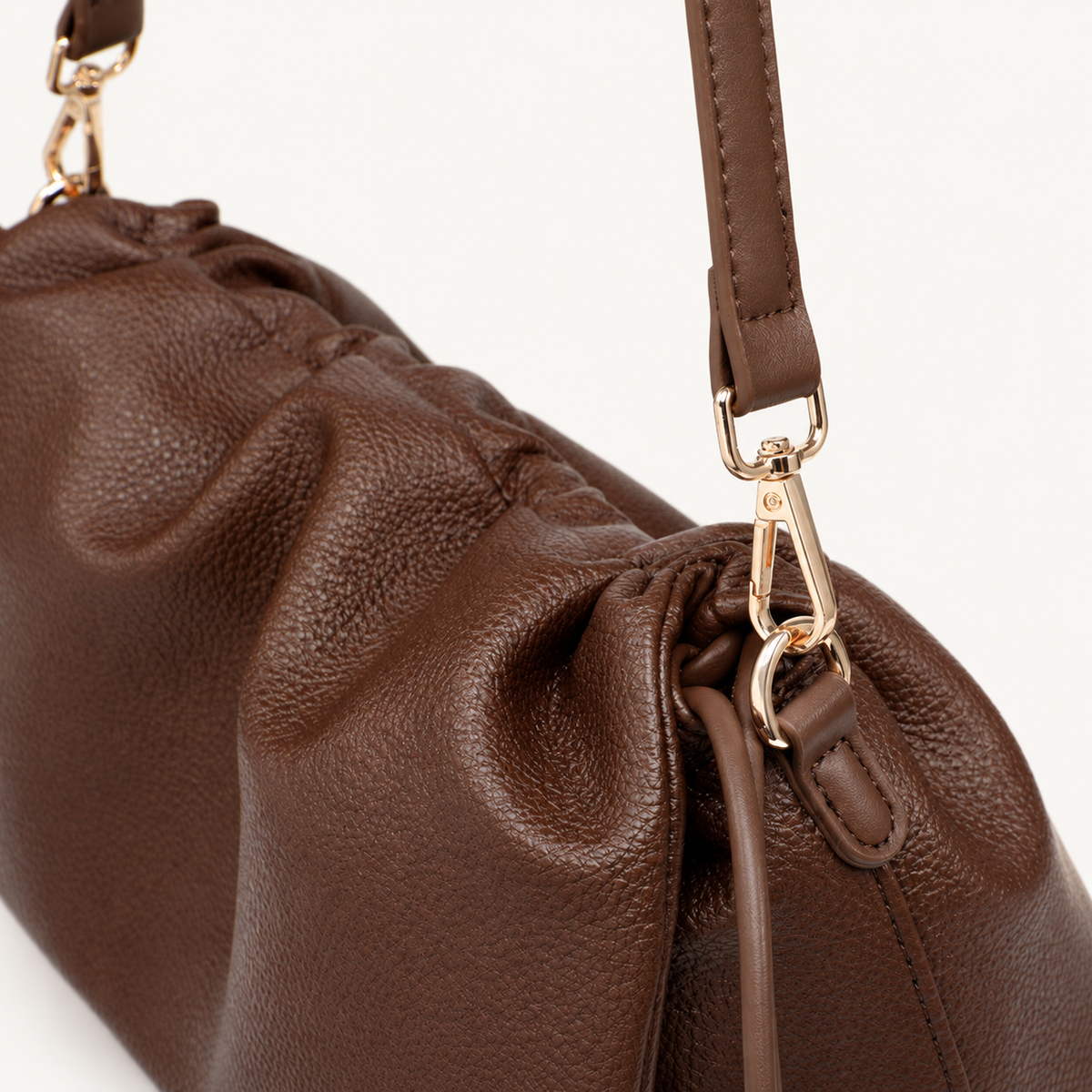 City Shoulder Bag – Darkbrown – detail