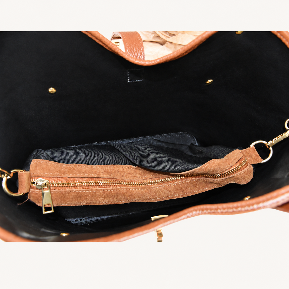 Suede Rounded Shoulder Bag – Tan – binnenkant